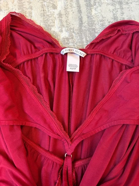 Victoria's Secret Burgandy Lace-Trim Romper Pajama sz:XS - Picture 4 of 8